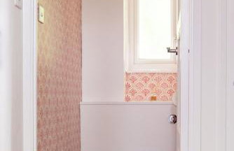 PenthouseStays Wimbledon - Chic 2 Bedroom King Bed Apartment with Balcony - 2 mins from Wimbledon Tennis Club and Museum - AELTC - Foto 14