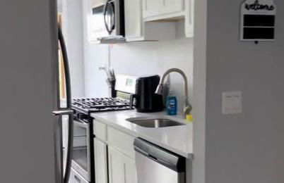 Sleek 1 Bedroom Apartment Plus Balcony 30 Mins to NYC - Foto 21