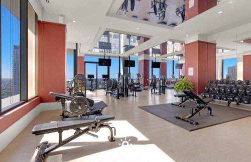 Downtown Retreat Pools Spa & Lounges Miami - Foto 10