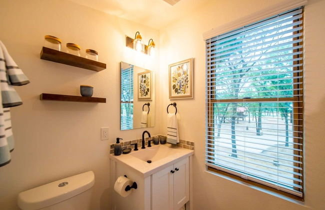 The Nuthatch Cabin 15 MIN to Magnolia Baylor - Foto 19