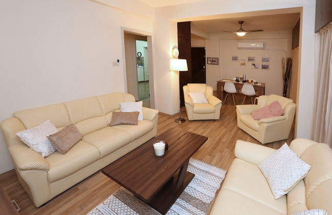 The Bridge-House Apartment - Photo 1