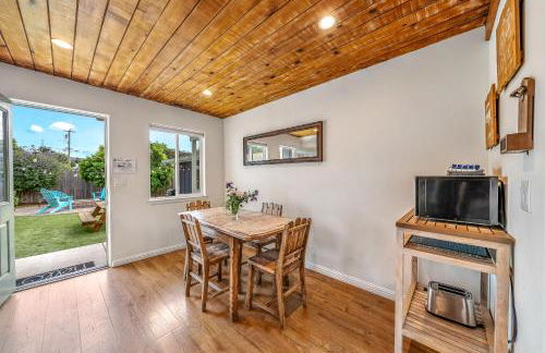 Charming 2 BDR Seaside Cottage - 5 Min to Beach - Foto 42