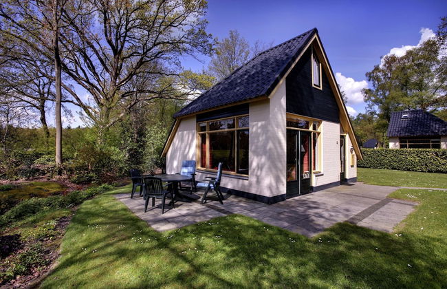 Cozy Holiday Home with Bubble Bath near Zwolle - Foto 28