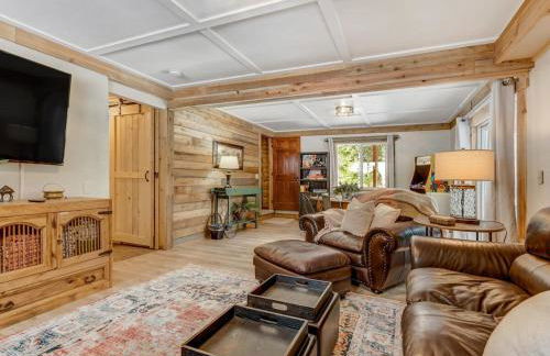 Pinetop Cabin Hot Tub BBQ Arcade Scenic Escape - Foto 34