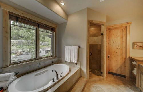 Bear Discovery Custom Tamarack Estate Home by Casago McCall - Donerightmanagement - Foto 26