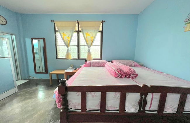 Baan Bonsuan Hill Guesthouse - Photo 3