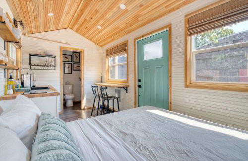 Stay Portland - Restored Farmhouse & Backyard Tiny House Village - Photo 44