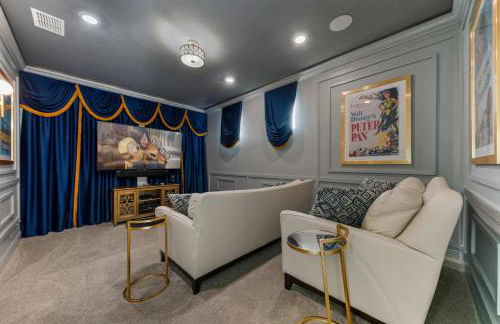 Happiest Home on Earth - Custom Pirate & Nature Bunks 8 King Suites Theater & Pool - Foto 27