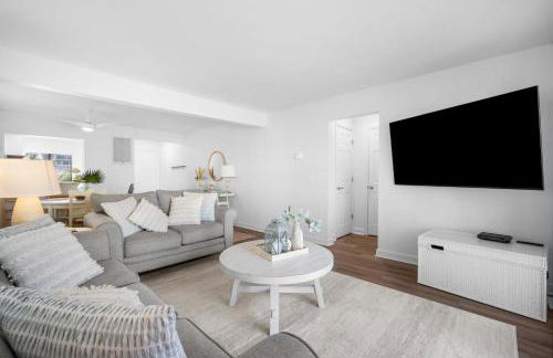 Newly Listed - One bedroom condo on Harbor Island - Foto 9