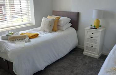 Cottage, Hot Tub, Open fire, Games Room, large Garden Sleeps 2-8 - Foto 40