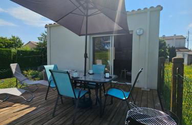 Le Petit Ecureuil charmant gîte jardin terrasse - Foto 16