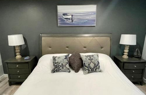 4 Bedrooms and 5 Beds with Game Room Only 5 min Drive to College and Perfect for Family's - Foto 27