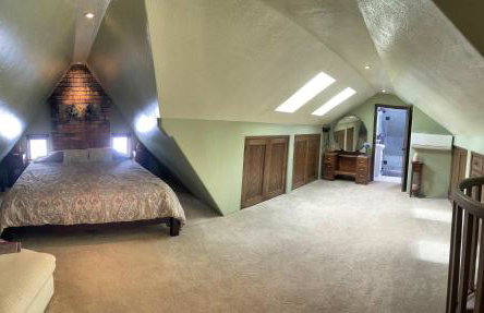 6-Bedroom Tudor in the Downtown Historic District - Foto 16