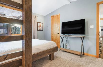 Cabin in the Sky by Avantstay Deck w/ Views - Foto 64