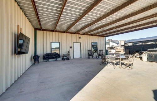 Large Patio and Grill! Group Stay in Midland - Foto 23