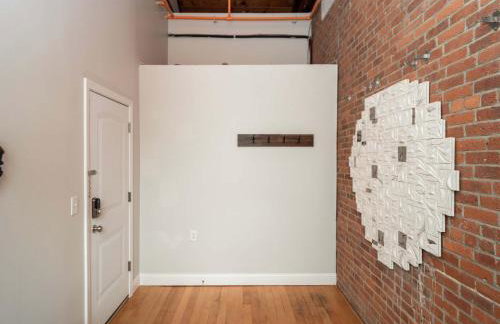 Jennifer's Historic Riverfront Loft City Views - Foto 34