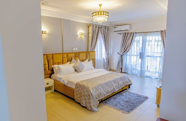 G&G Residency - Photo 7