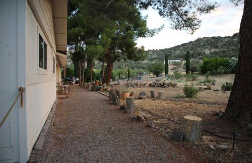 13 acres Perfect for Groups! 3BR Sleeps 8-10 - Foto 56
