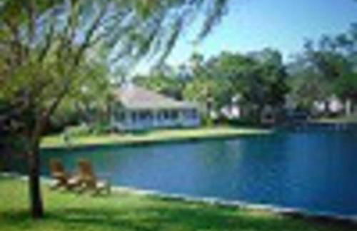 H13 Ocean Walk Resort 2bdrm 2 bath downstairs great beds Great view and always a great breeze - Foto 21