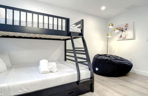 Luxe 6 Bed Heated Pool Villa I 5 min to Beach I BBQ - Foto 70