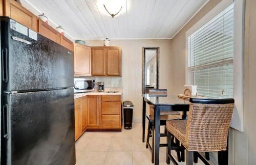 Stones Throw Beachside Bungalow #1 ON THE BEACH - Foto 25