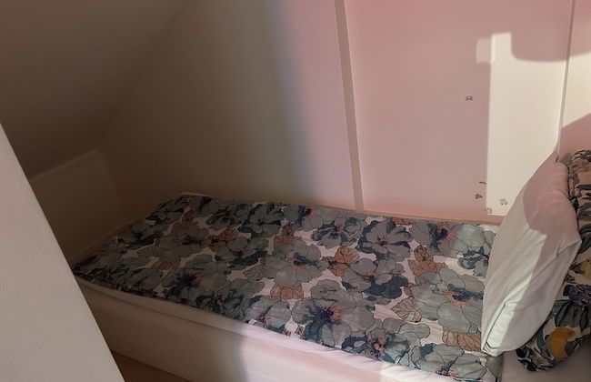 Small 2 Room Apartment in Sollentuna - Photo 3