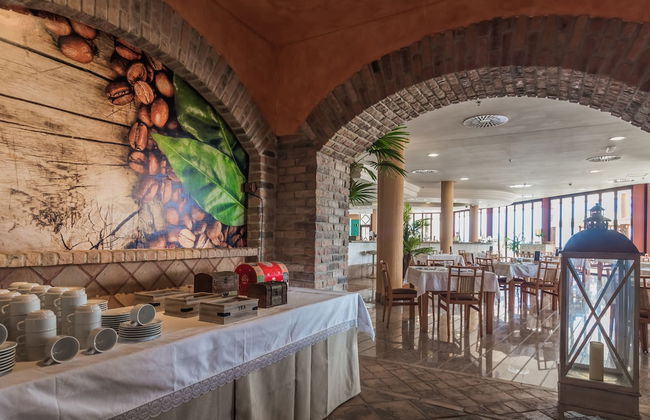 Hotel Esmeralda Maris by LIVVO - Photo 62