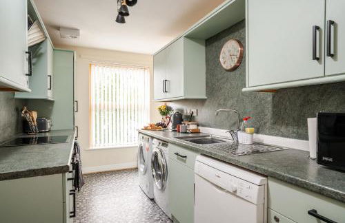 Brimmond Homes - nr to Univ, Hospitals, o2 Apollo, PLAB & 7 mins to City Centre - Stylish, Modern & Secure 2 Bed, 2 Bath Apt with Allocated Free Parking - Foto 34