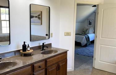 11-Acre Retreat I Firepit, Pickleball and Nature - Foto 5