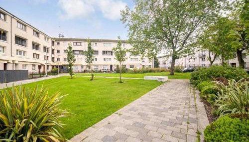 Lovely 1-bedroom property with balcony in West end - Foto 1, Garden, Garden view