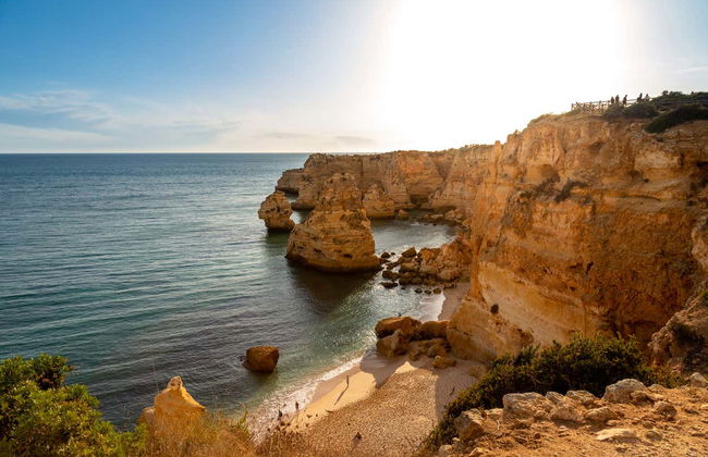 Tour por Carvoeiro, Benagil y Ferragudo + Cata de vinos - Foto 2