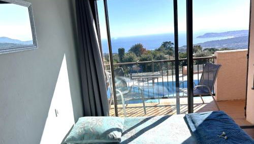 STUDIO POOL HOUSE 2 ETOILES VUE MER PANORAMIQUE AMAZING SEA VIEW WIFI LINGE LINEN INCLUS AIRCONDITIOn - Foto 2