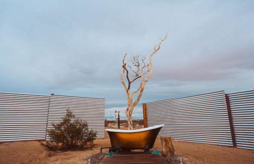 Romantic Desert Escape - Stargazing Dome, Hot Tub, Fire Pit, Hammocks, Cowboy Pool - Foto 22