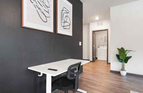 3BR King Bed Balcony North Raleigh - Foto 10