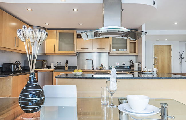 Canary Wharf Luxury Apartments - Photo 48