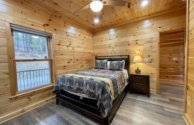 Peaceful family cabin near fishing with over 100 acres of mountain and field trails to explore! 2 Bedroom Cabin by RedAwning - Foto 2