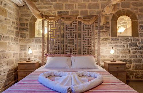 Hectoras Villa in Plaka BY APOKORONAS-VILLAS - Photo 50