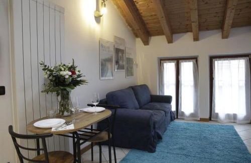 Midnight blues for 3 people near the airport - Foto 2