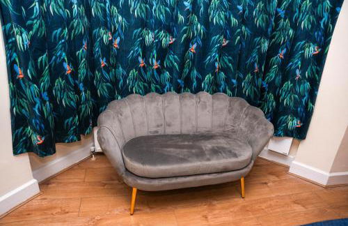 Large 4 Bedroom House Near Heathrow and M4 Free Parking - Foto 52