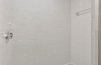 2BR Fireworks View with Pool & Spa 5 Minutes to Disney - Foto 65