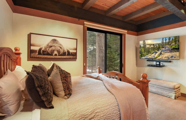 Joy on the River Stunning Waterfront Home for 10 - Foto 11