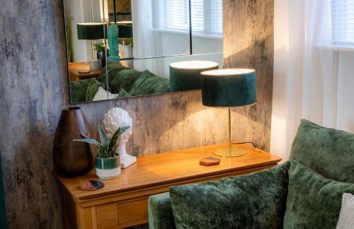 Character, Comfort and Convenience, No 5 Rosedene Mews - Foto 8