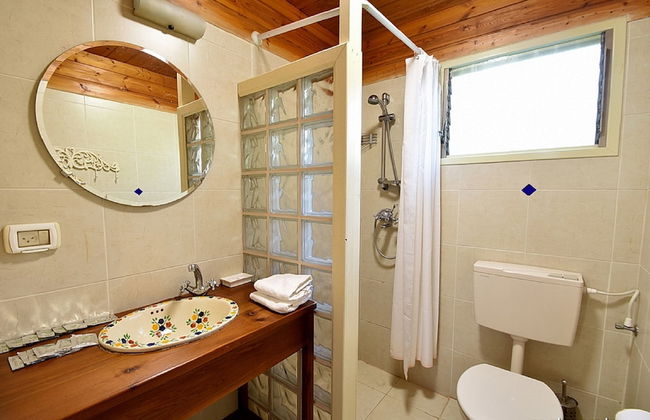 Maya Cabins - Photo 17