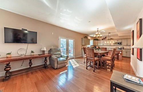 Huge Cozy Home with Many Bedrooms in Ivywild - Foto 7