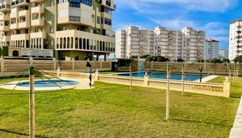 GATU Villa Salada, junto la playa, parking, terraza, aire acc, piscina, wifi Sólo familias o grupos mayores de 21 años - Foto 3