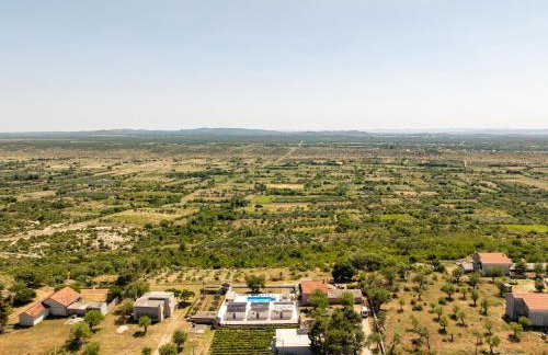 Unique Villa V with large pool - Photo 66