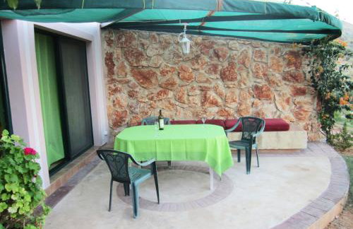 Santa Xenia - Photo 14