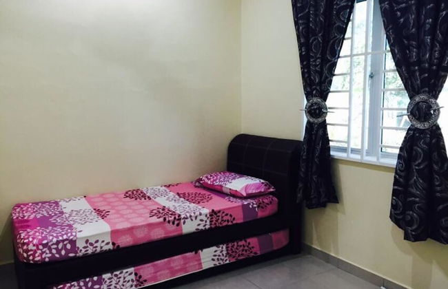 D'Pantai Homestay Kuala Sg. Baru - Photo 2