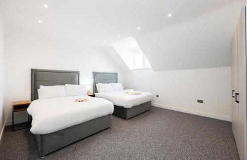 Stanway Apartments- Free Parking & Close To Tram Stop - Photo 15