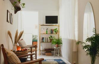 The House Around The Corner - Photo 8